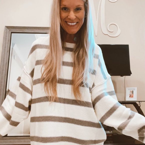 Loose Fit Stripe Knit Sweater - Picture 2 of 5